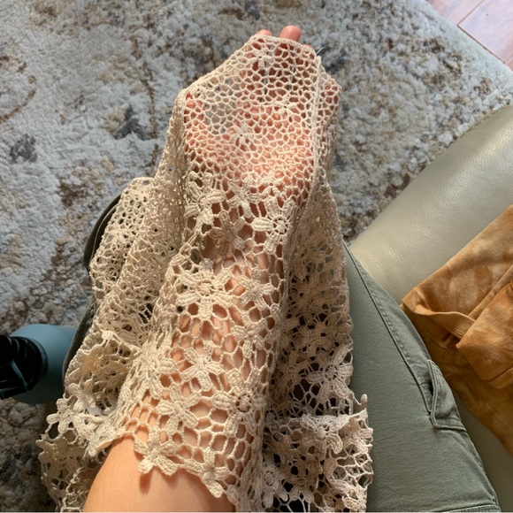 Suzy Shier Crochet Tank - Picture 7 of 10